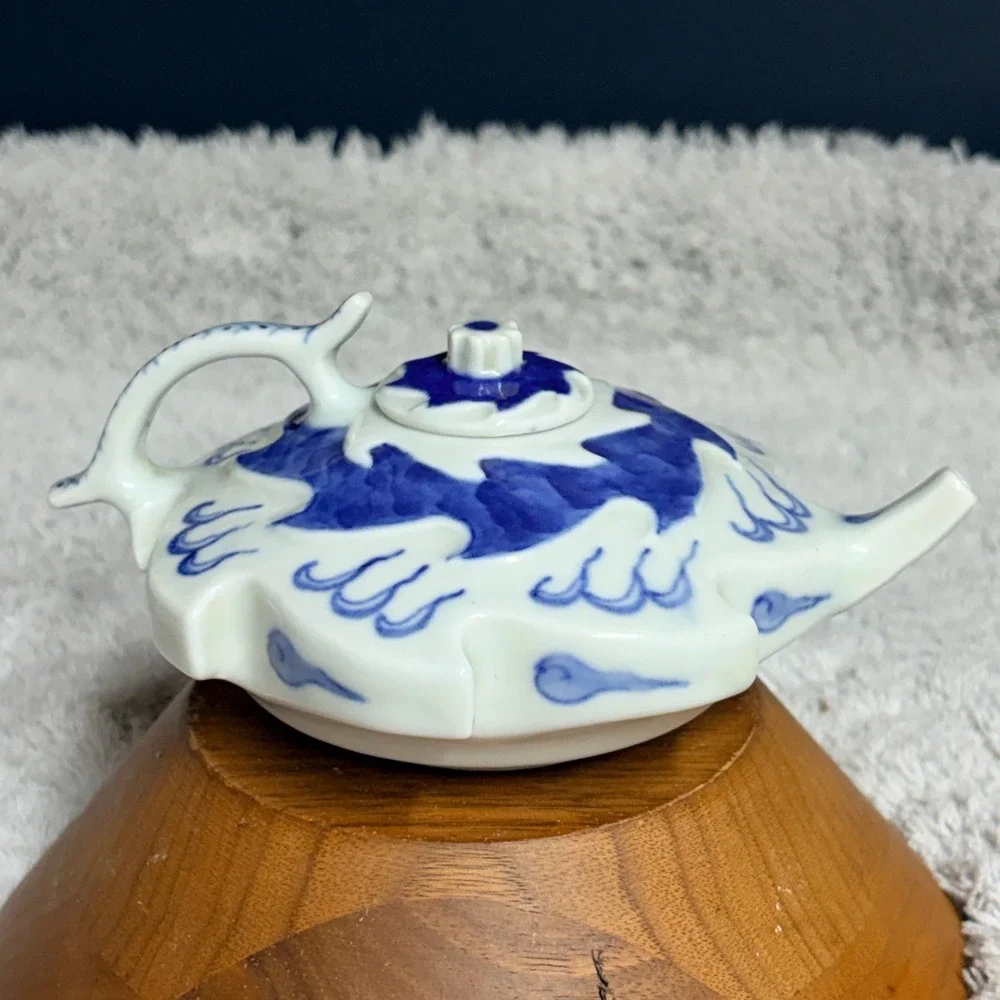 Vtg Blue and White‎ Porcelain Flat Scalloped Teapot Wave Cloud Pattern Seal Mark